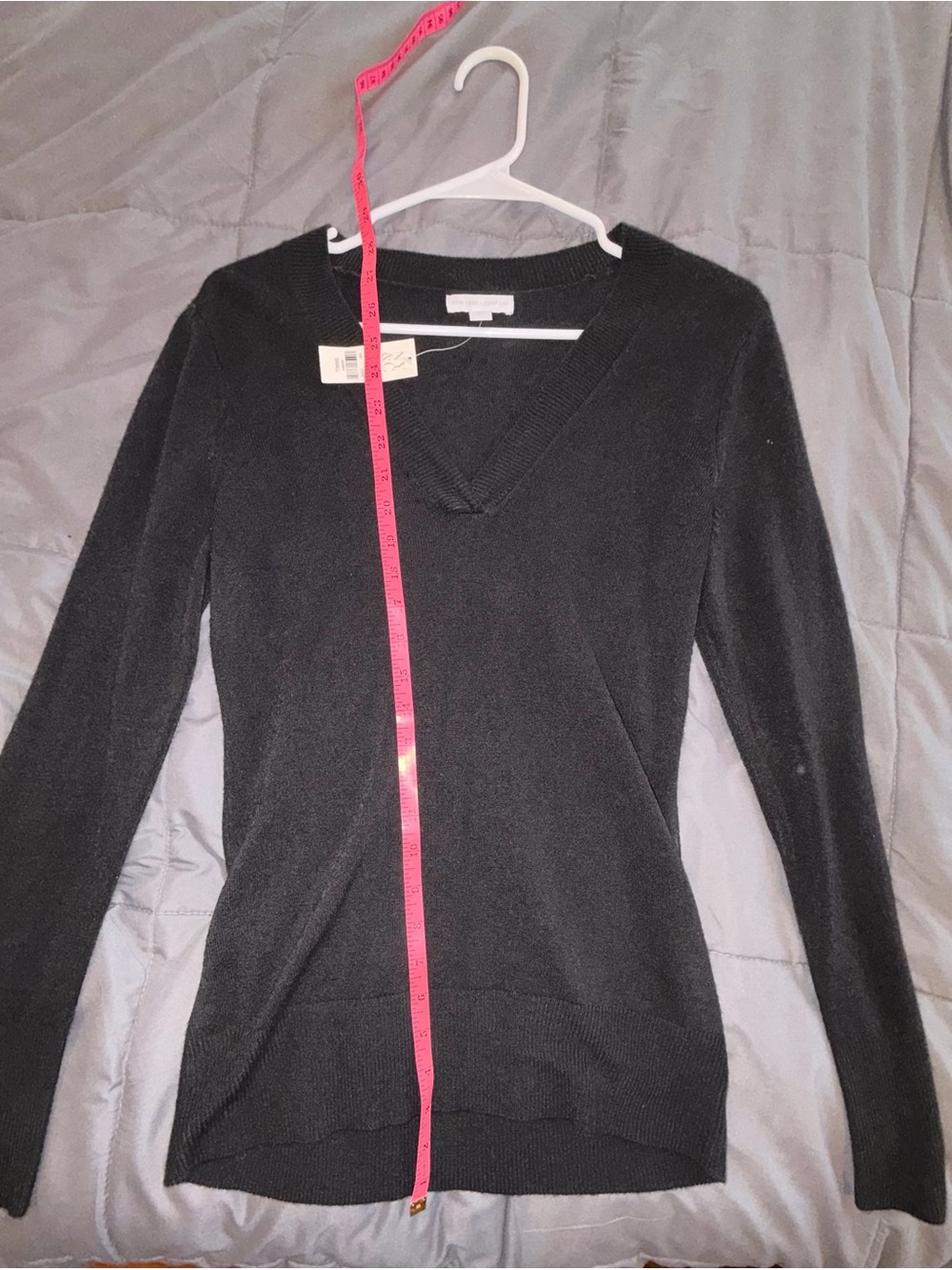 New York & Company Black V-Neck Sweater Size Small NWT 100% Acrylic - Picture 6 of 6